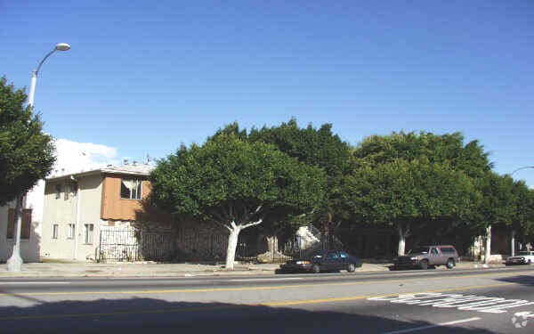 Photo - 1915 W Florence Ave
