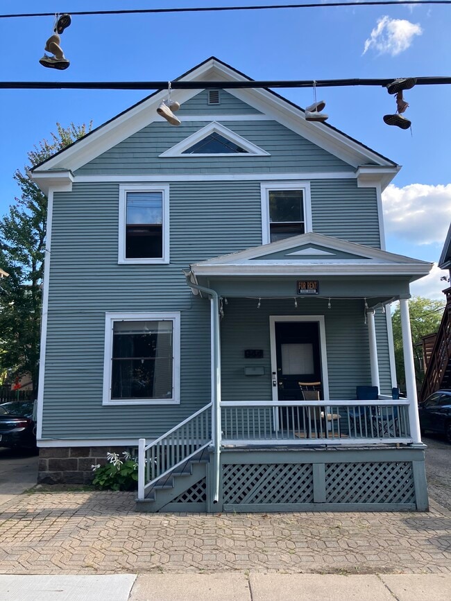 Building Photo - 944 Greenwood Ave Rental