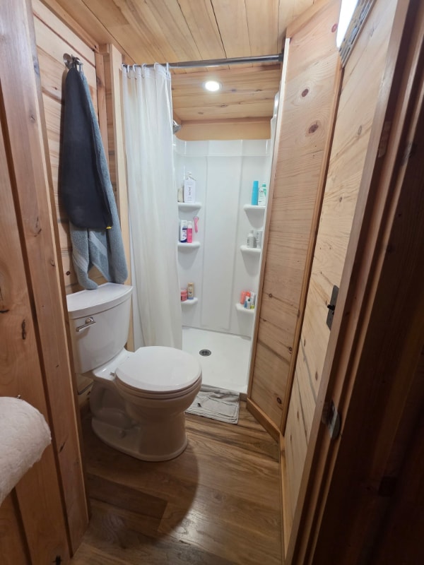 Photo - 1301 S Church Ave Unidad South Center Up