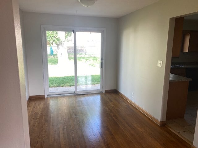 Photo - 166 Harbet Ave NW