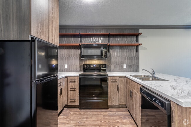 1BR, 1BA - 463 SF