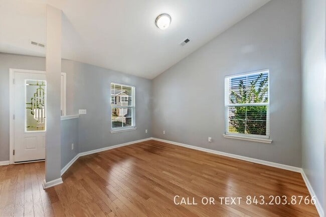 Photo - 341 Drayton Pl Dr