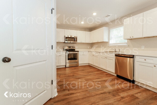 Photo - 153 Cottage Grove Rd