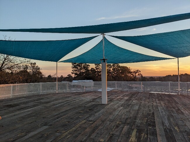 Photo - 526 Allen Dr