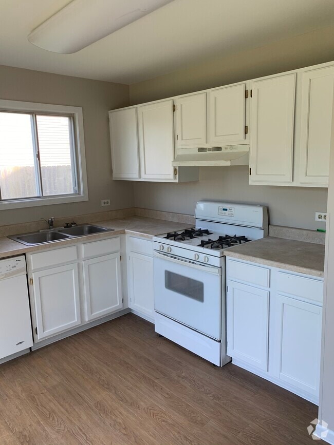 Building Photo - 735 Clearwood Ct Rental