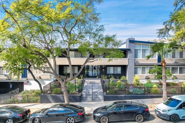 Photo - 1253 Havenhurst Drive Apartments