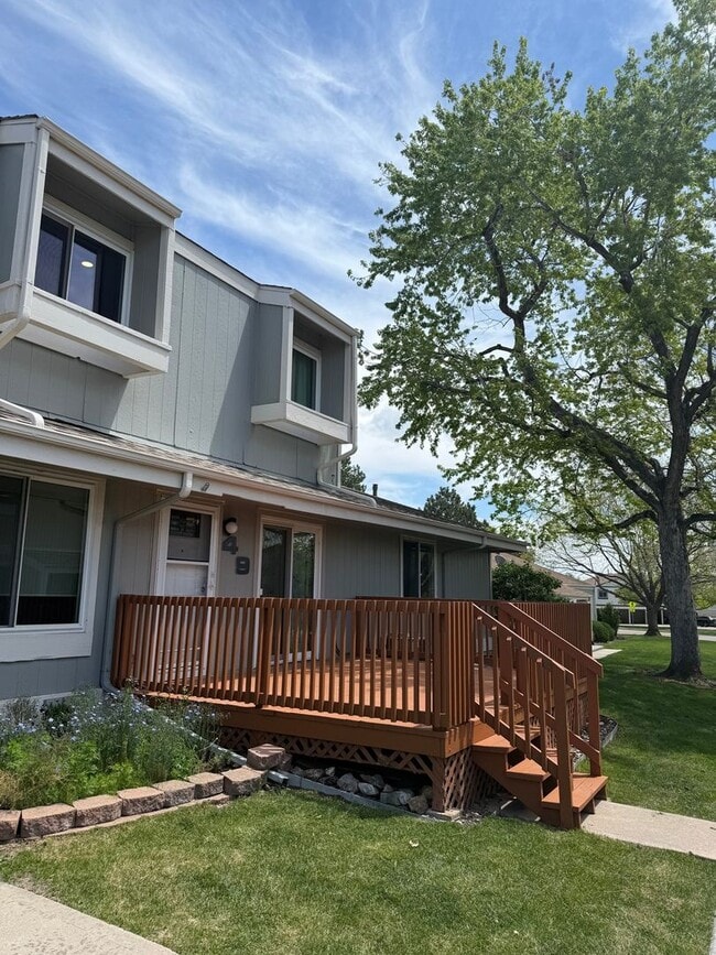 Charming 2BR Townhome in Arvada - Charming 2BR Townhome in Arvada