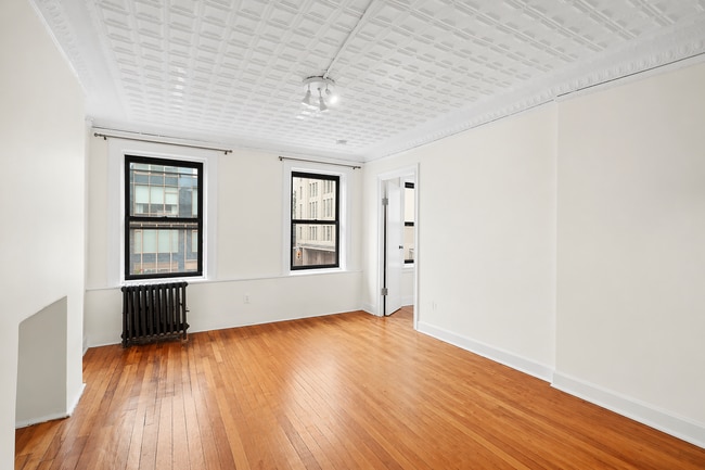 Building Photo - 258 10th Ave Unit 10TH AVE