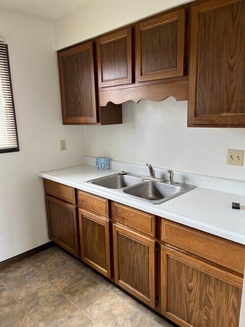 15 N Lawler St Unit 1