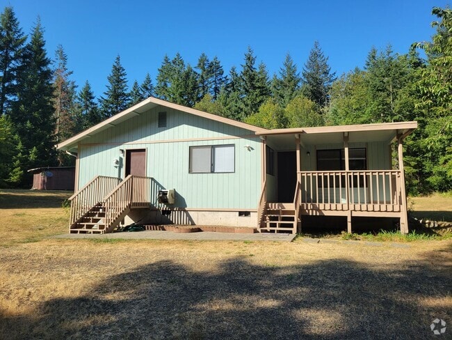 Building Photo - Cozy 2 bedroom Cottage on Acreage in Port ... Rental