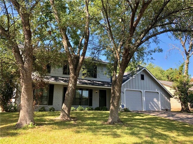 Photo - 1705 Pebble Brook Dr