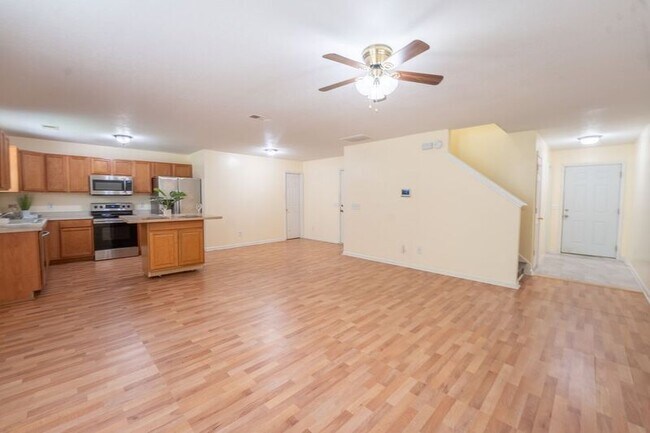 Photo - 7 Gimbal Cir