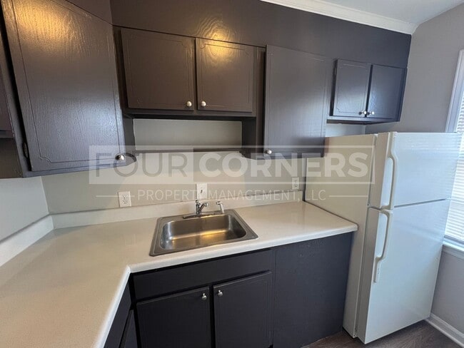Photo - 2405 Vanstory St Unidad 2405-E