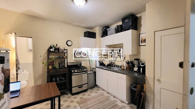 Building Photo - 7 Myrtle St Unit 1CP