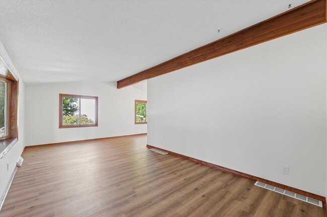 1423 Golf Terrace
