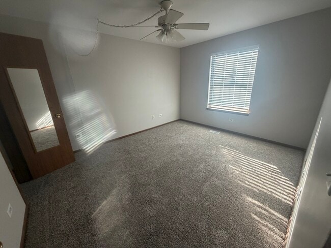 Photo - 690 Greenfield Ct Unit B1