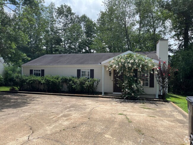Building Photo - 3 Bed 3 Bath House