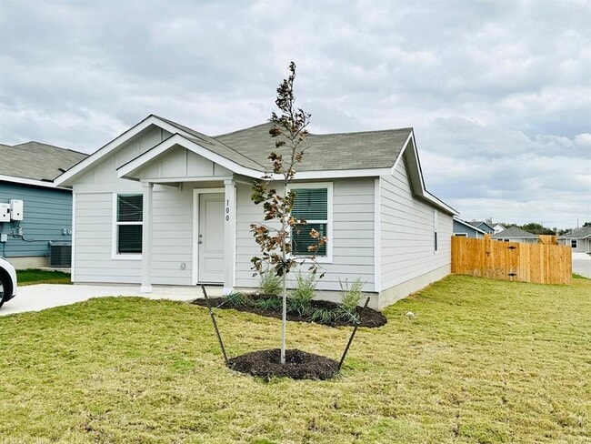 Photo - 100 Louisa Ln