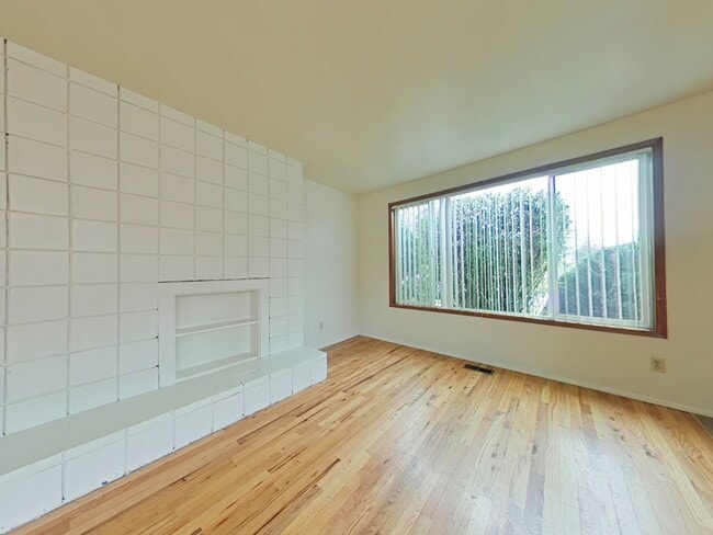 Photo - 2 Bedroom Duplex ~ Corvallis ~ Pet Friendly Unit 629 NW 30th