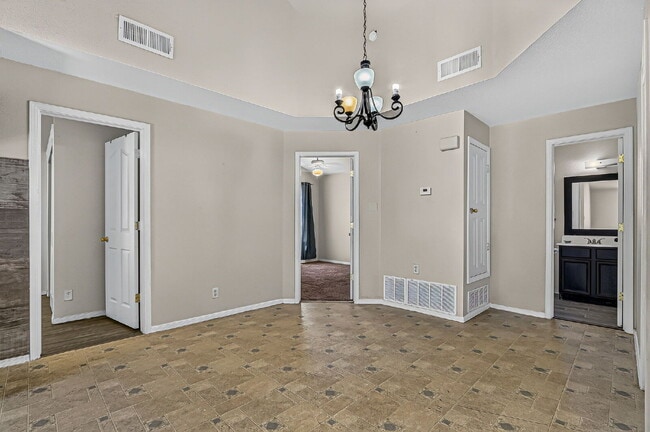 Photo - Charming 3-Bed 2 Bath with Refrigerated Air in Horizon City