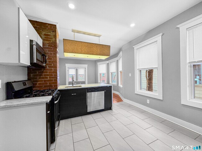 Photo - 248 Nicoll St Unit 3