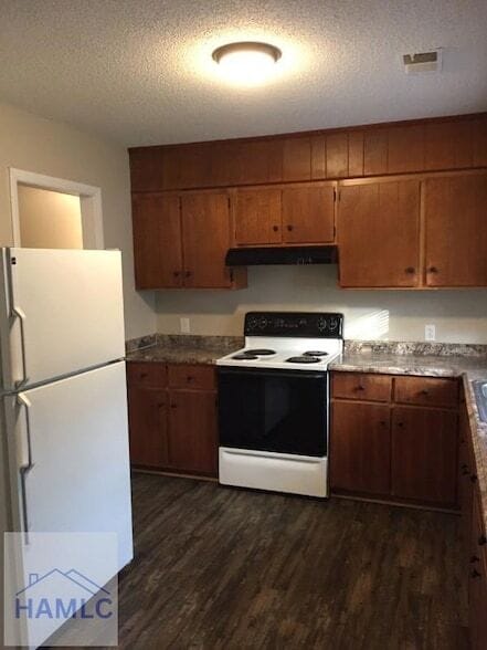 Photo - 380 Howard Rd