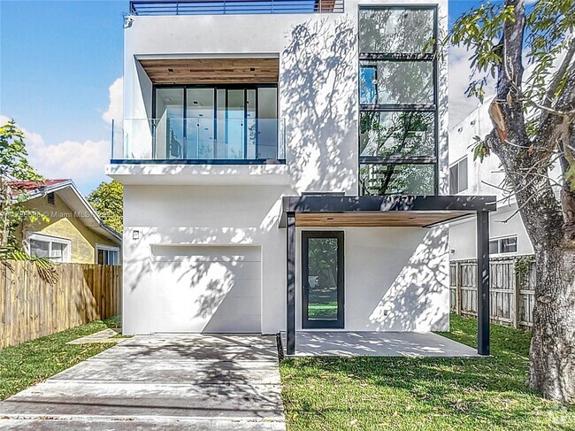 Building Photo - 3069 SW 27th Ter Rental