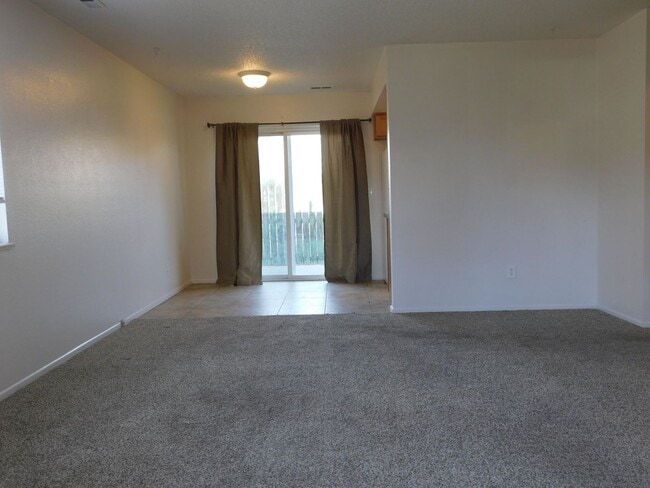 Photo - 232 Crawford Ln Unidad B