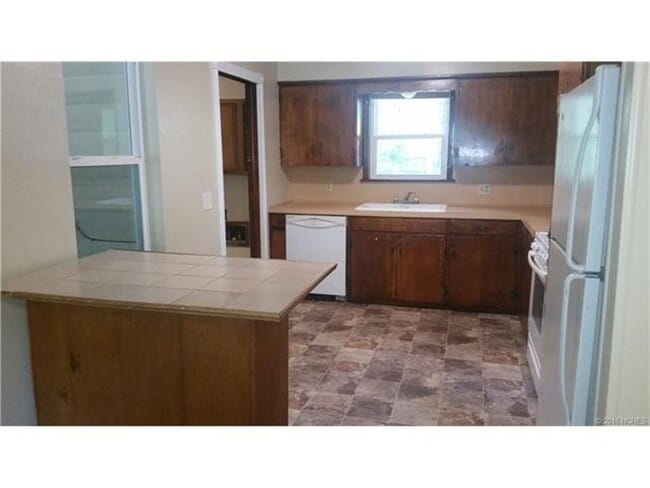 Vibrant 3 bedroom 1 bathroom