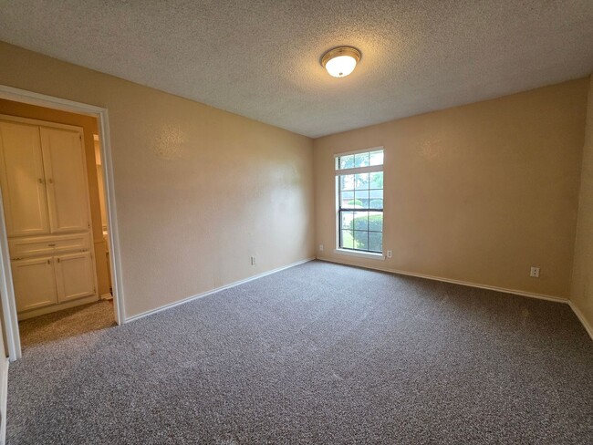 Photo - 4724 Berridge Ln