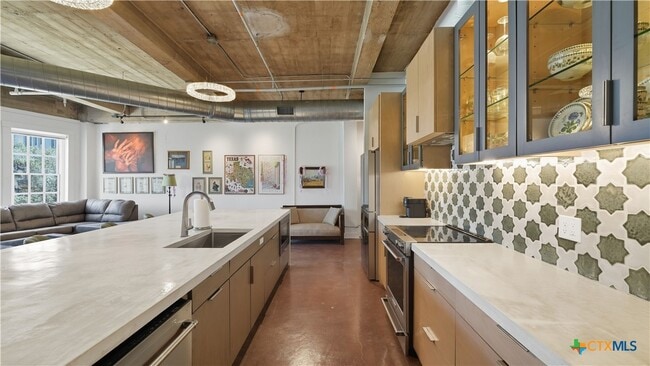 Photo - 222 Losoya St Unit 202