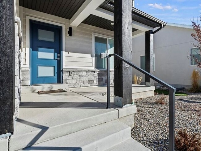 Photo - West Joran 3 bed 2 bath family home