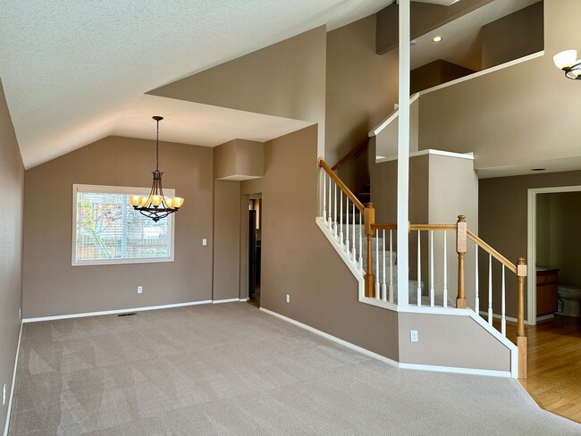 Photo - Lovely 4 bedroom in Wilsonville