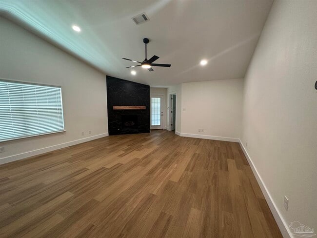 Photo - 311 Mirabelle Dr