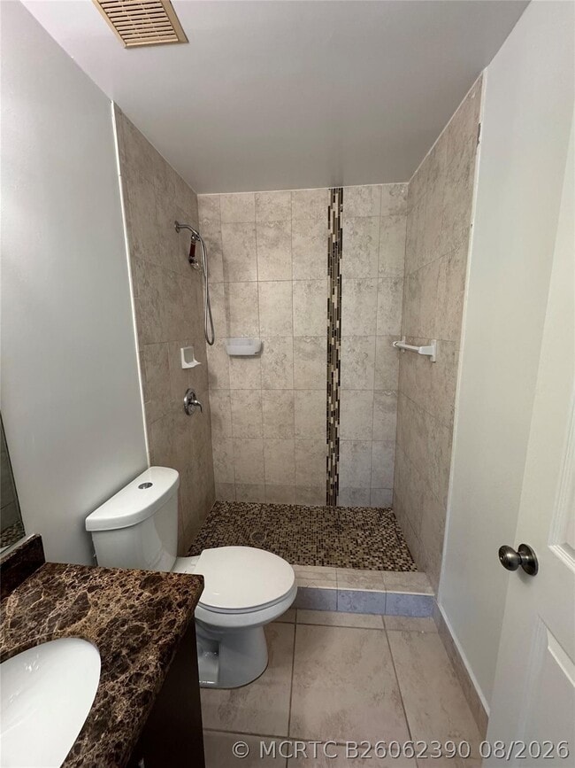 Photo - 445 Lakeview Dr