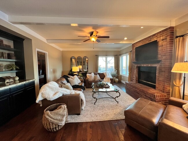 Photo - 92 Loveland Way