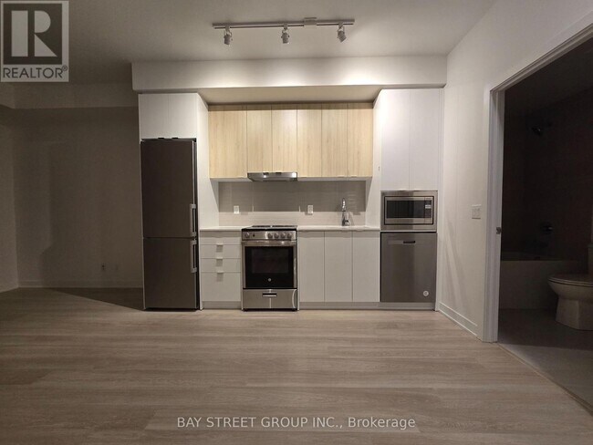 Photo - 50 Upper Mall Wy Unit 1806B