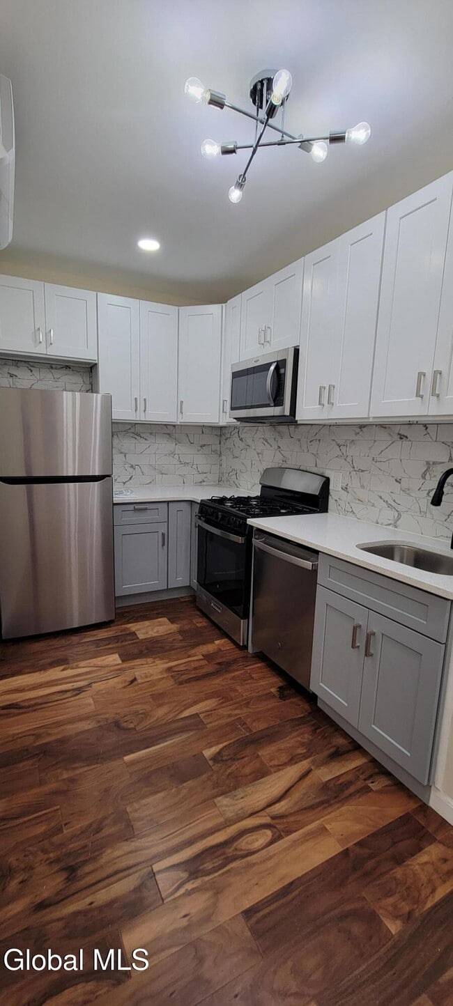 Photo - 170 Washington Ave Unit 1B