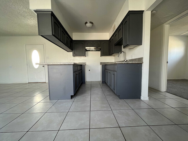 Photo - 2684 W 14th St