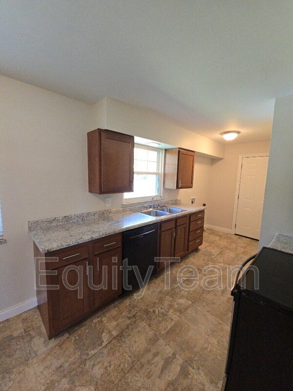 Photo - 3521 Mary Ann Dr