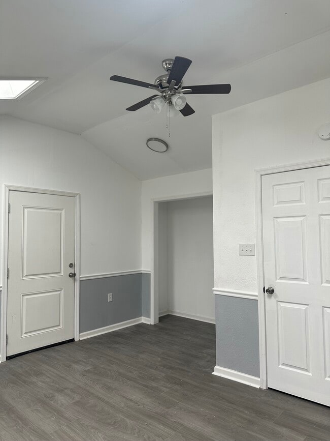 Photo - 504 Spellman St