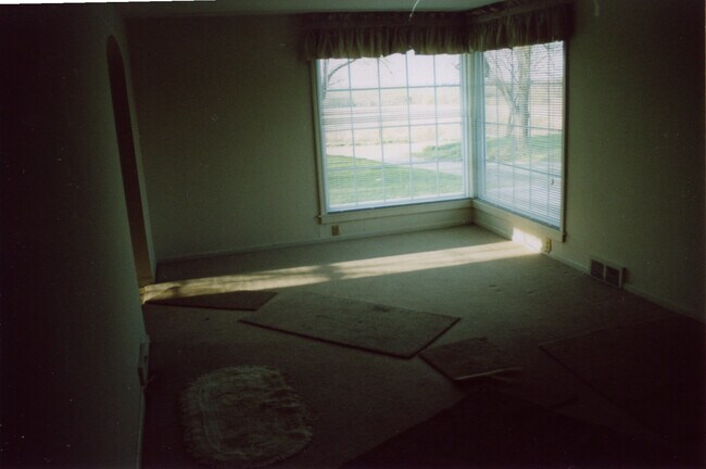 Photo - 4200 E Wing Rd