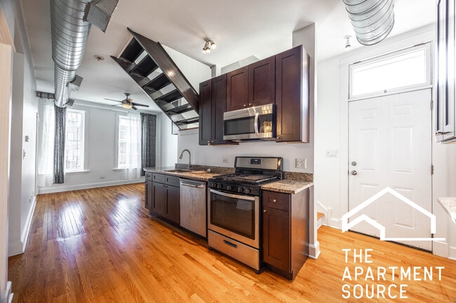Building Photo - 1643 S Throop St Unit 3R