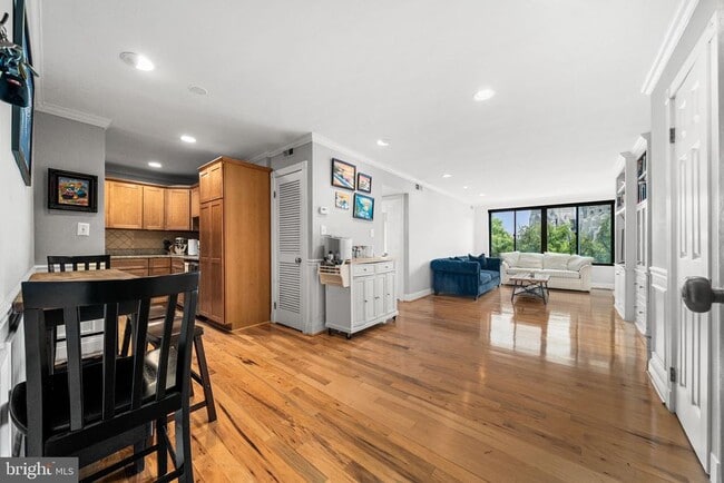 3114 Wisconsin Ave NW Unit 404