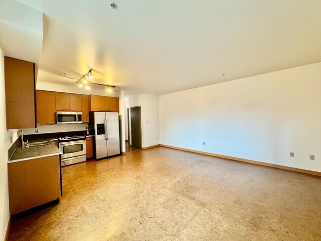 Photo - One-bedroom Condo right in the Heart of Capitol Hill!!!!!! Unit 405