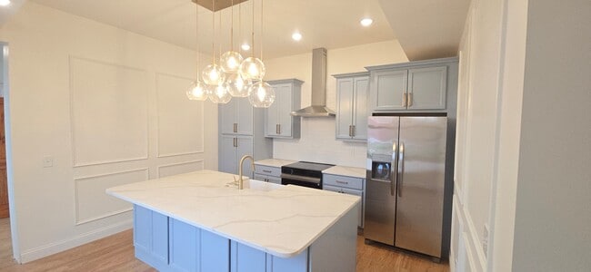 Photo - 1205 Lee St Unit 3