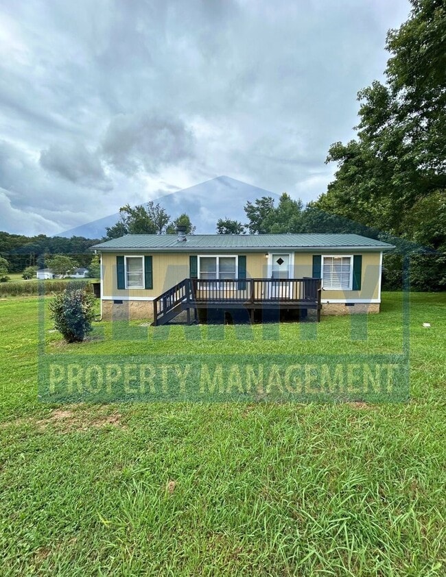 Building Photo - Charming 3-Bedroom with Large Yard Rental