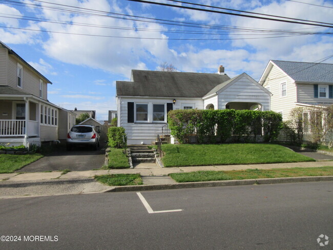 Building Photo - 323 15th Ave Rental