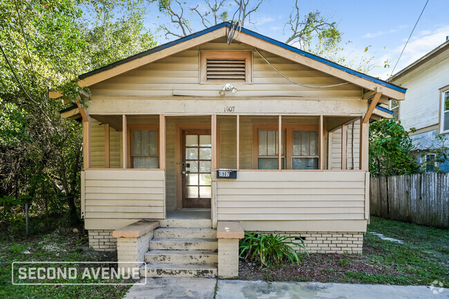 Building Photo - 1907 Spearing St Rental