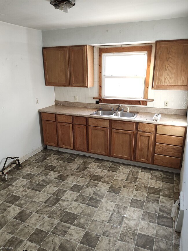 1 br, 1 bath Duplex 1430 Ridge Avenue A Townhome For Rent in Steubenville, OH